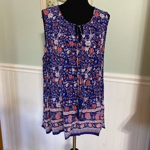 Woman’s sleeveless shirt